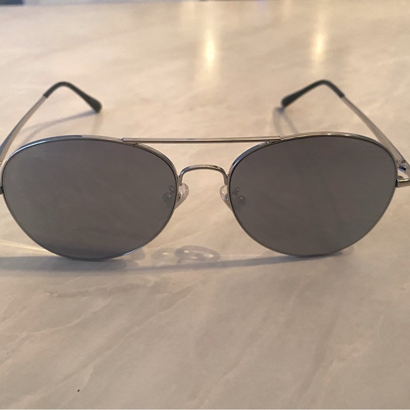 Aviator sunglasses 🕶️ - Picture 1 of 3